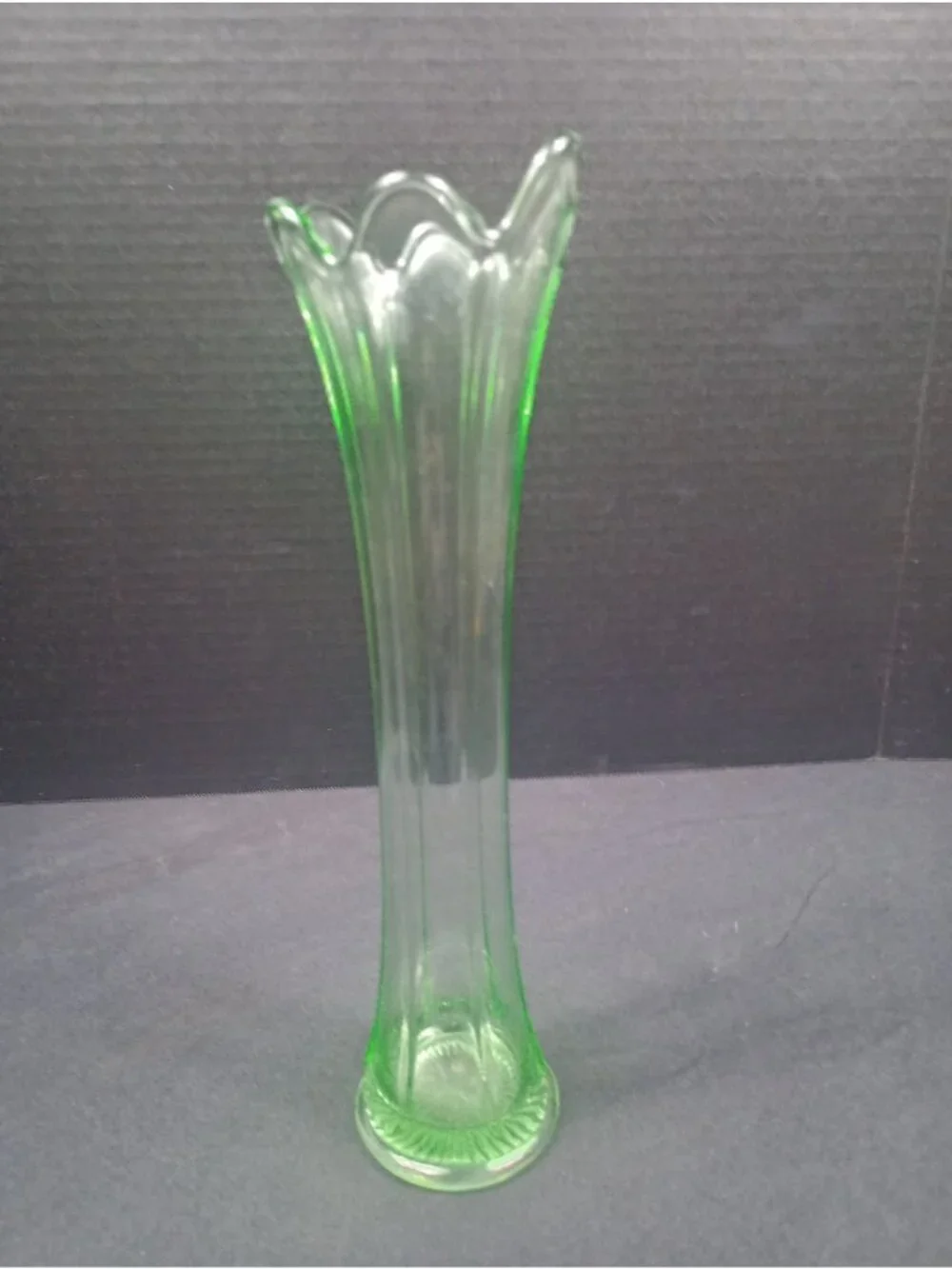 Vintage Retro Mid Century Uranium vaseline UV Reactive Clear Green Glass Viking
